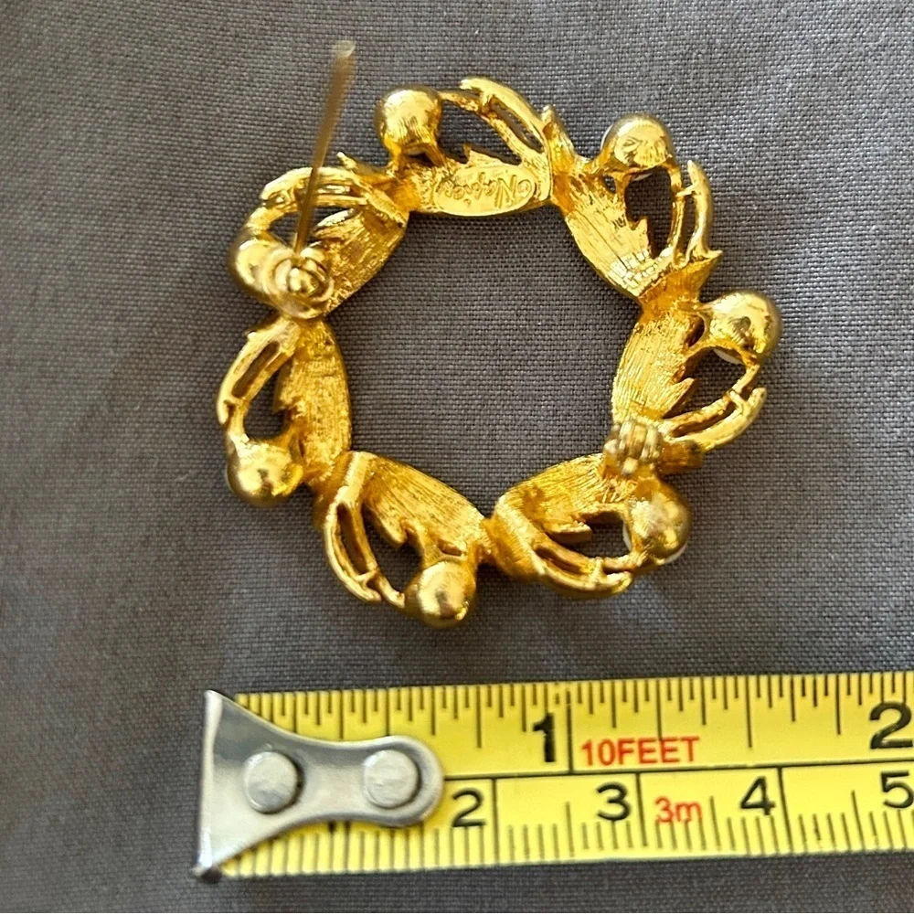 Vintage Napier Faux Pearl Wreath Brooch Goldtone Leaf Pin Classic 80s 90s